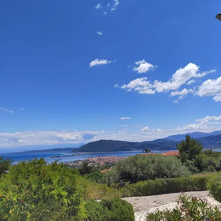 Villa Polikarpos Tsoukaládhes